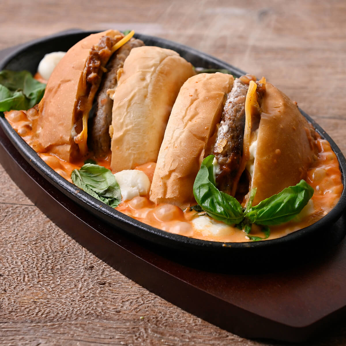 商品画像：沼チーズ スマッシュバーガー～マルゲリータ